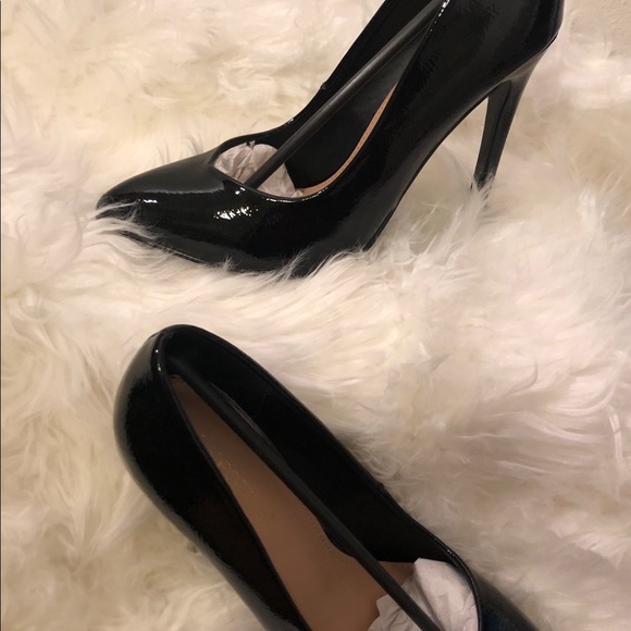 *Perfect For Fall* Black Pump - Picture 6 of 6